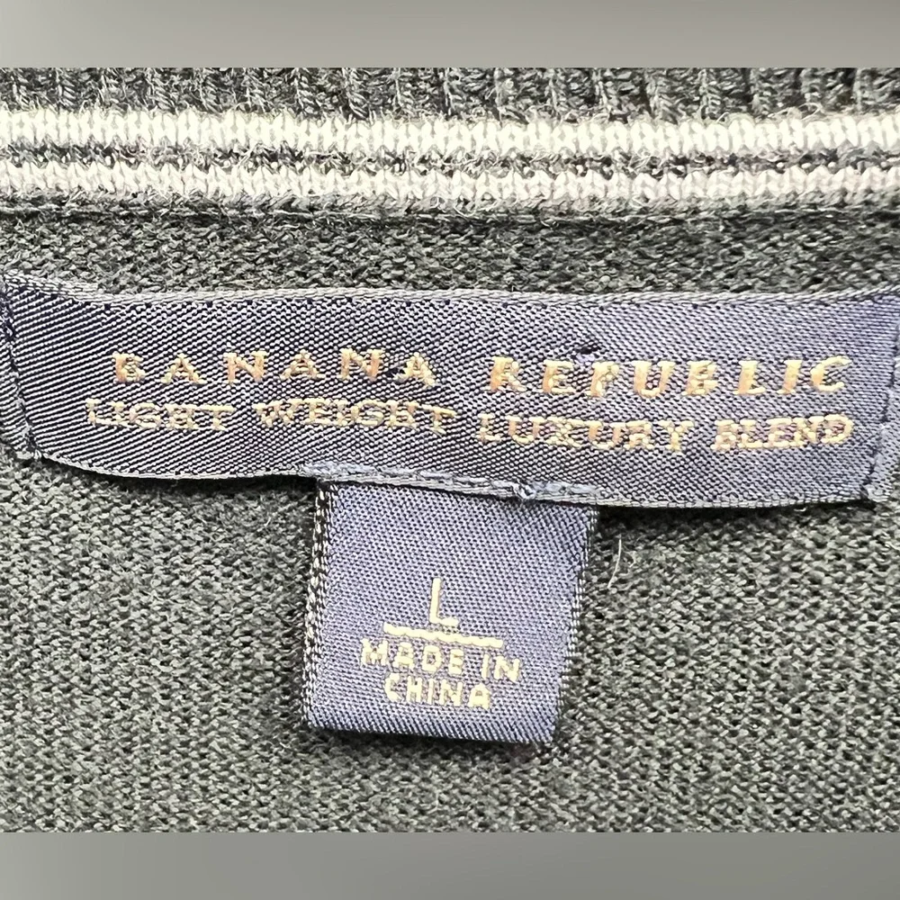 Banana Republic Black V-Neck Sweater- Lightweight Luxury, Silk/Cotton/Cashmere-L